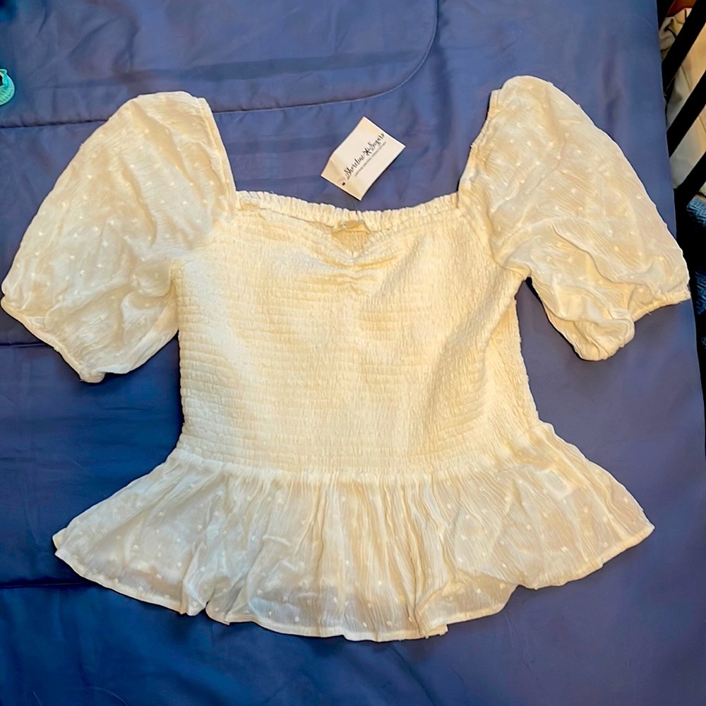 Scrunched puff sleeve top